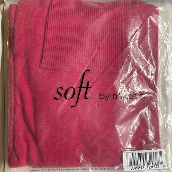 Turtleneck women’s sweater, 100% cashmere by NAADAM “Soft Collection”. Ribbed!